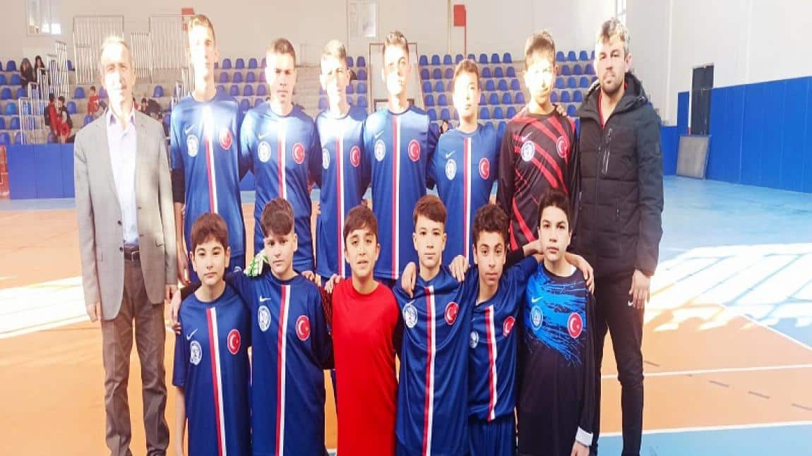 Yıldız Erkekler Futsal Takımımız İlçe Birincisi Oldu